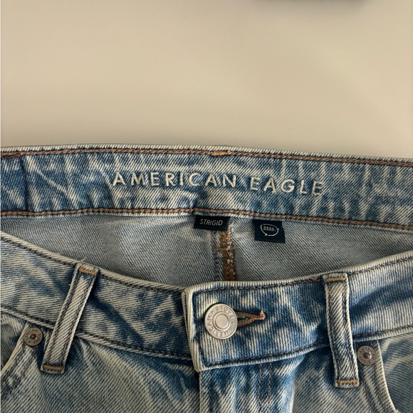 American Eagle High-Waisted Mom Jeans - Picture 3 of 3